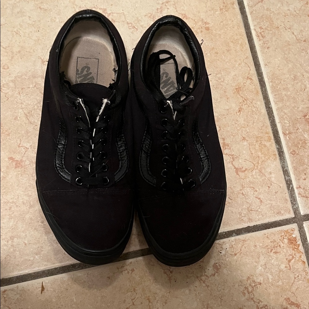 Vans Men's Black Low-Top Sneakers